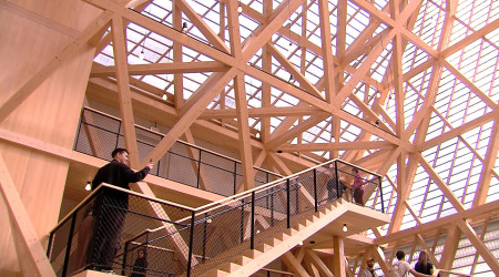 Gl&auml;serner Neubau Oberamteistra&szlig;e &ouml;ffnet f&uuml;r Besucher (Quelle: BWeins)